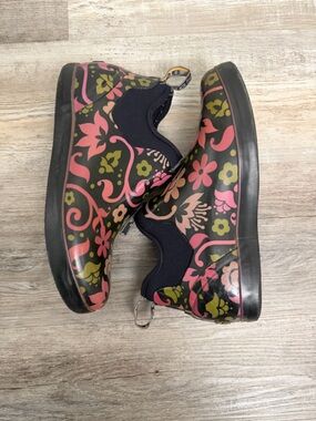 Bogs Women’s Mattie Waterproof Rubber Floral Ankle Boots-size 9